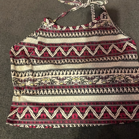 Halter top - Picture 2 of 3